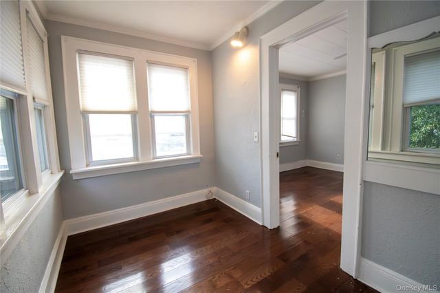 25 Hillside Avenue 1, Rockville Centre, NY 11570