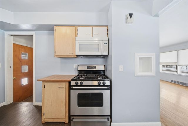 371 Riverside Avenue, Adrian, MI 49221