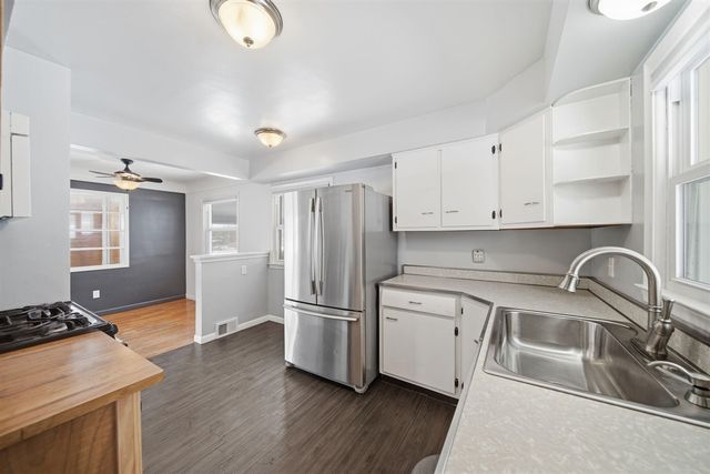 371 Riverside Avenue, Adrian, MI 49221