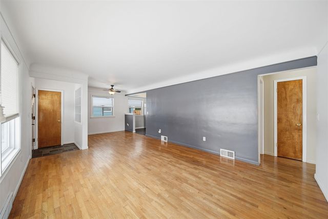 371 Riverside Avenue, Adrian, MI 49221