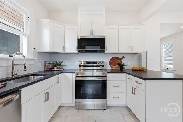 1111 E 31st Street, Savannah, GA 31404