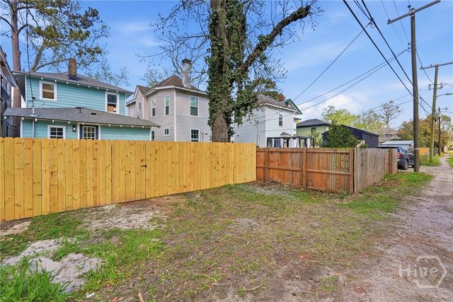 1111 E 31st Street, Savannah, GA 31404