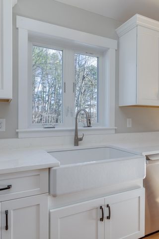 96 Simpson Road, Pelham, NH 03076