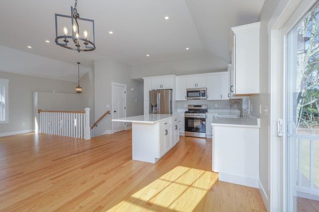 96 Simpson Road, Pelham, NH 03076