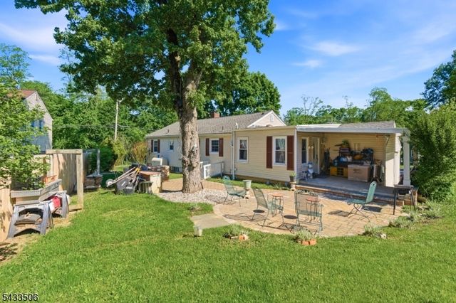32 Valley View Dr, Mine Hill Twp., NJ 07803