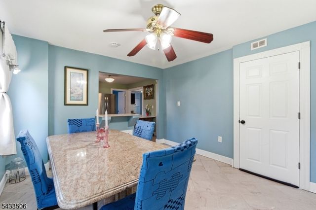 32 Valley View Dr, Mine Hill Twp., NJ 07803