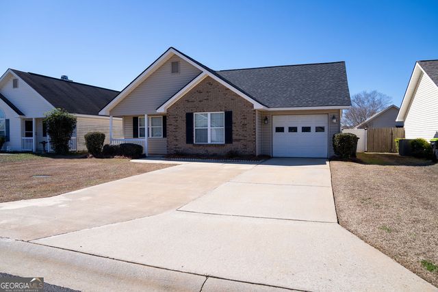 319 Deerfield Circle, Warner Robins, GA 31088