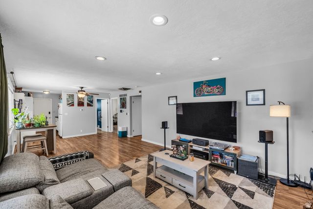 229 W BARBARA ST, Layton, UT 84041