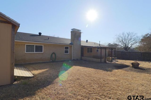 700 David Dr, Tyler, TX 75703