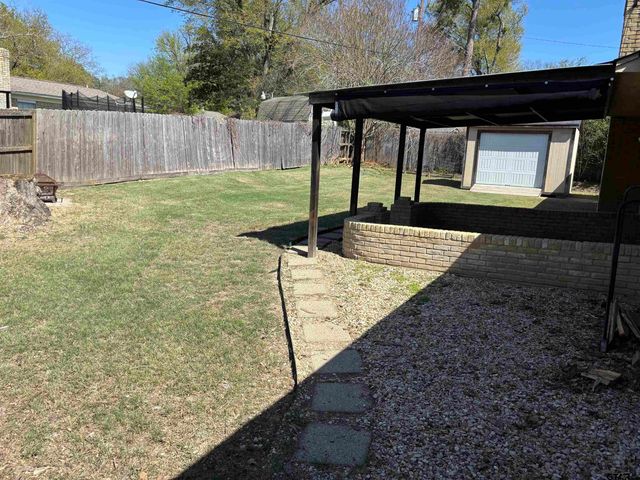 700 David Dr, Tyler, TX 75703