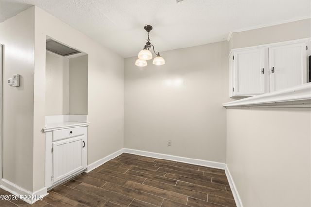 107 Williamsburg Circle E, Lafayette, LA 70508