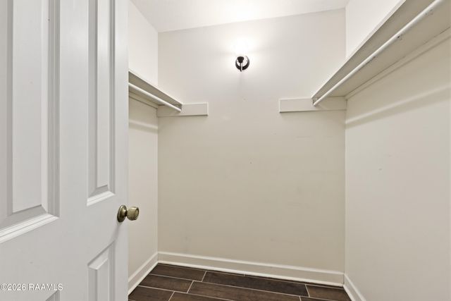 107 Williamsburg Circle E, Lafayette, LA 70508