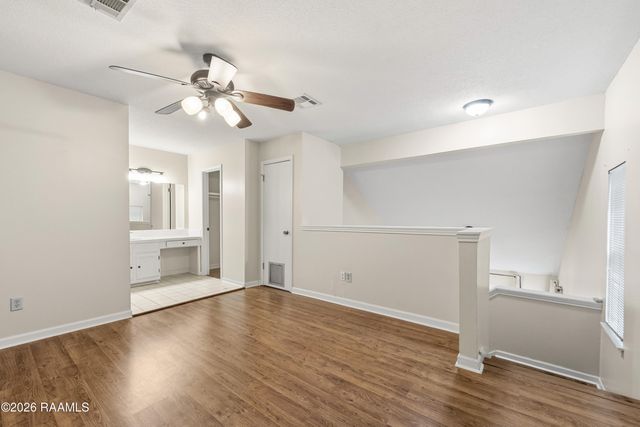 107 Williamsburg Circle E, Lafayette, LA 70508