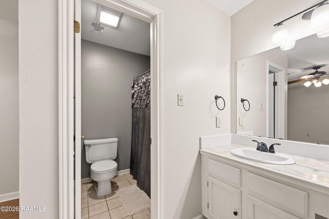 107 Williamsburg Circle E, Lafayette, LA 70508