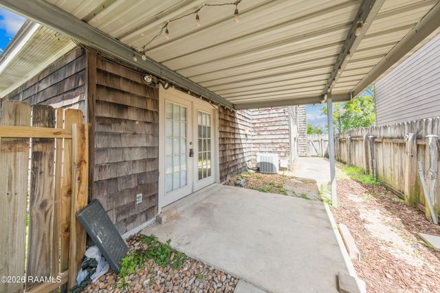 107 Williamsburg Circle E, Lafayette, LA 70508