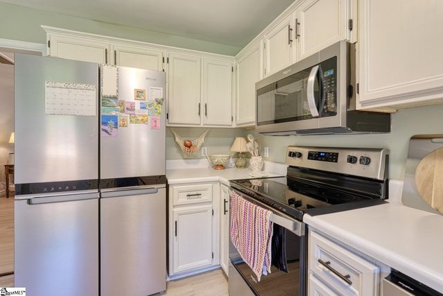 66 Sweetbriar Lane, Spartanburg, SC 29301