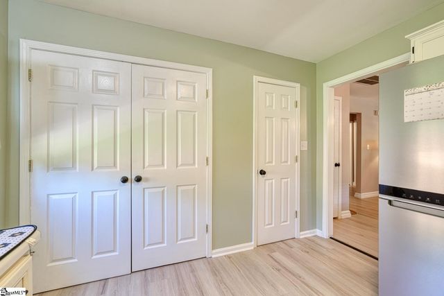 66 Sweetbriar Lane, Spartanburg, SC 29301
