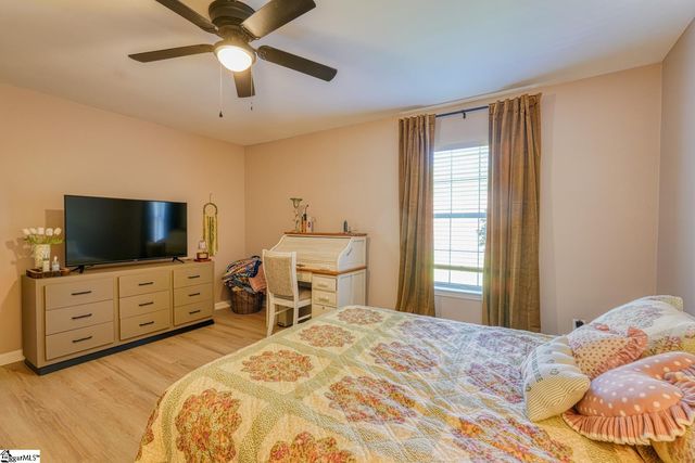 66 Sweetbriar Lane, Spartanburg, SC 29301