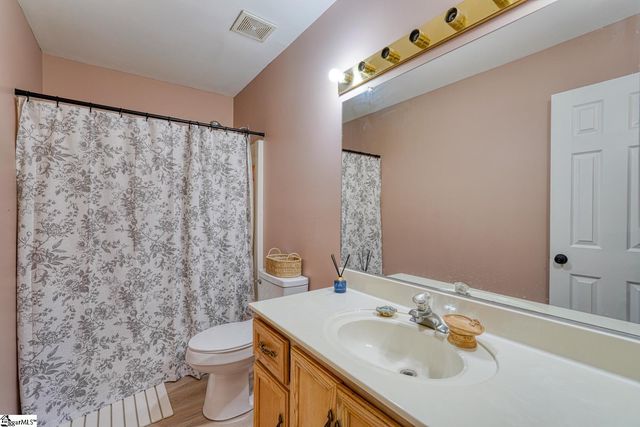 66 Sweetbriar Lane, Spartanburg, SC 29301