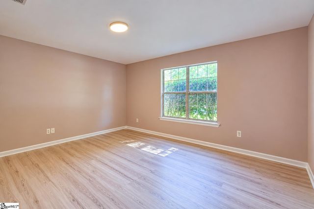 66 Sweetbriar Lane, Spartanburg, SC 29301