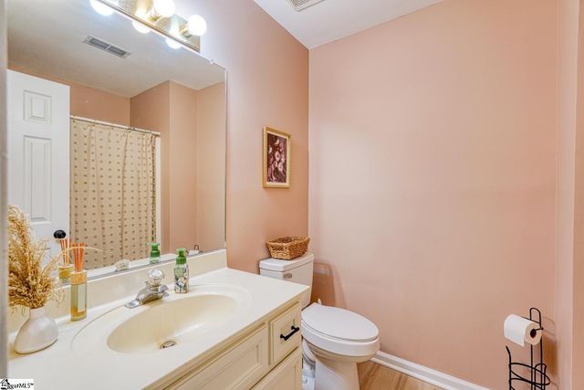 66 Sweetbriar Lane, Spartanburg, SC 29301