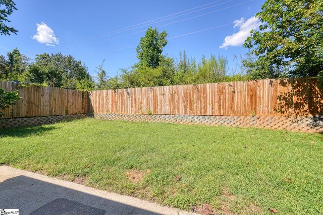 66 Sweetbriar Lane, Spartanburg, SC 29301