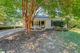 66 Sweetbriar Lane, Spartanburg, SC 29301
