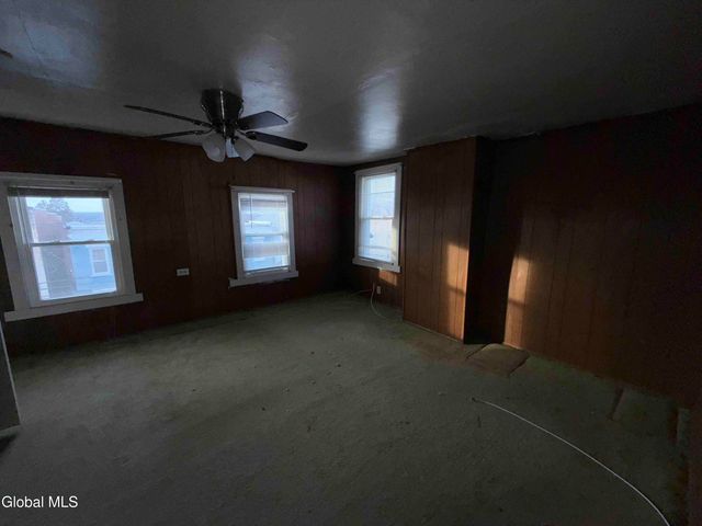 95 11th Street, Troy, NY 12180