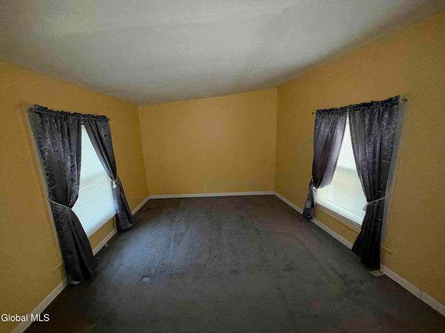 95 11th Street, Troy, NY 12180