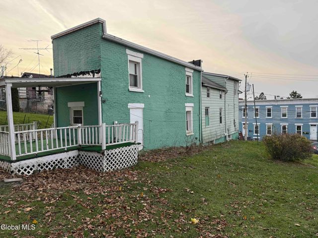 95 11th Street, Troy, NY 12180