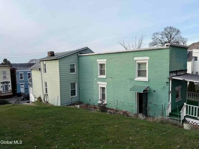 95 11th Street, Troy, NY 12180