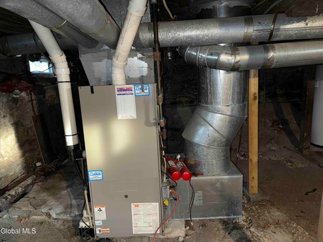 95 11th Street, Troy, NY 12180