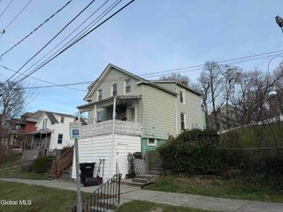 95 11th Street, Troy, NY 12180