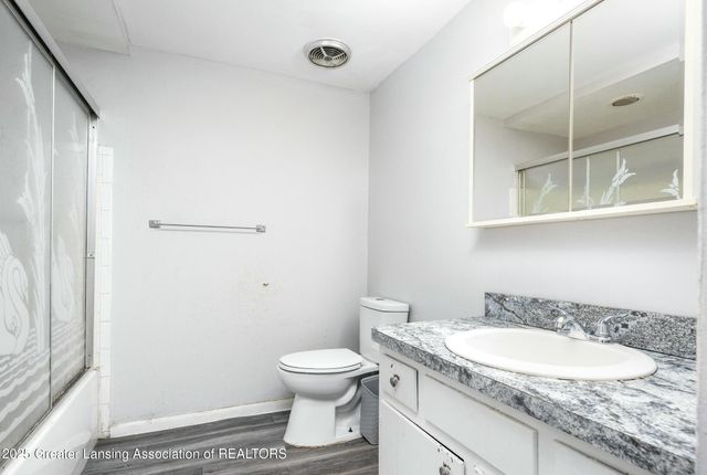 5026 Delray Drive, Lansing, MI 48910