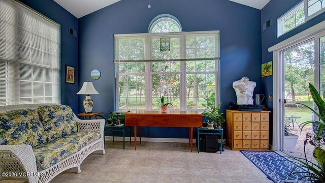 20 Crooked Stick Road, Jackson, NJ 08527