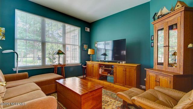 20 Crooked Stick Road, Jackson, NJ 08527