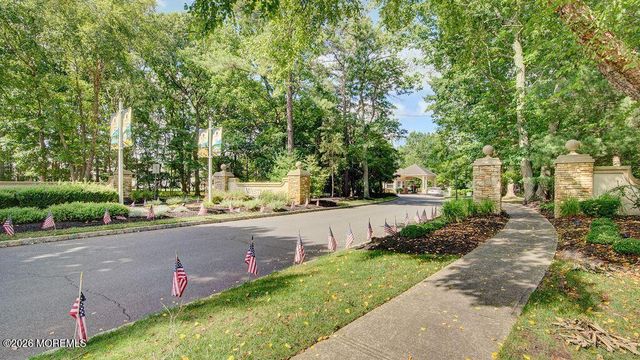20 Crooked Stick Road, Jackson, NJ 08527