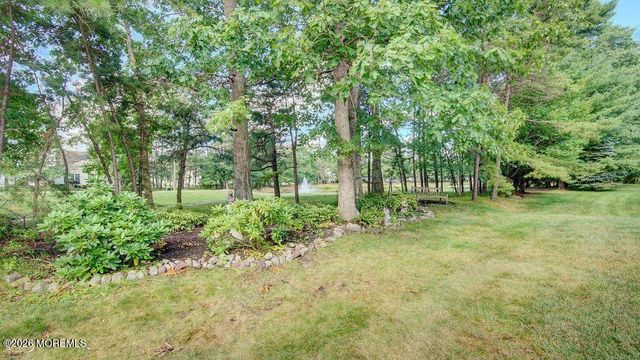 20 Crooked Stick Road, Jackson, NJ 08527