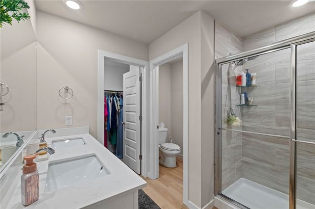 900 W Cottonwood Street, Rogers, AR 72758