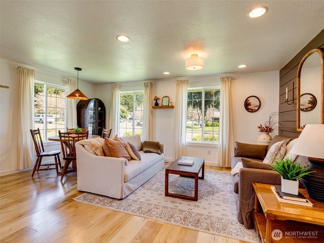 307 E Farrer Street, Yacolt, WA 98675