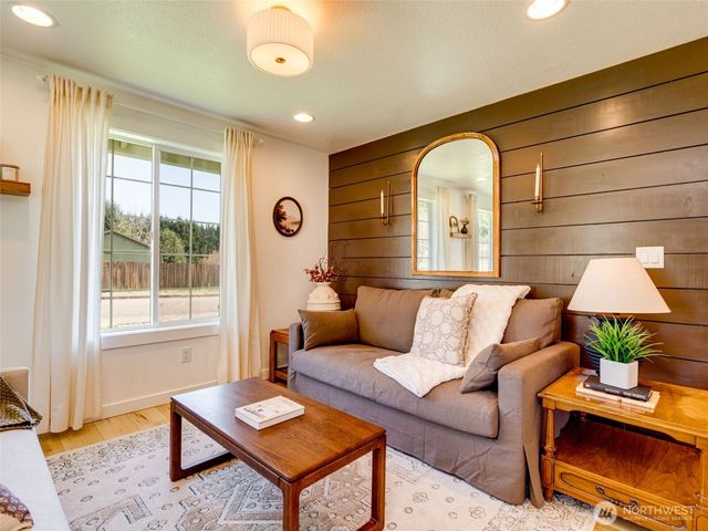 307 E Farrer Street, Yacolt, WA 98675