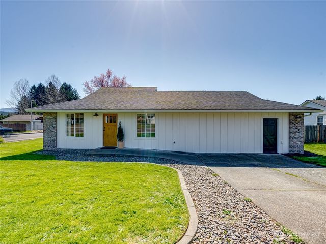 307 E Farrer Street, Yacolt, WA 98675