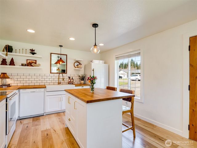 307 E Farrer Street, Yacolt, WA 98675