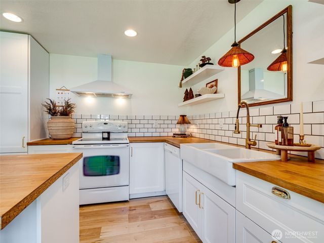 307 E Farrer Street, Yacolt, WA 98675