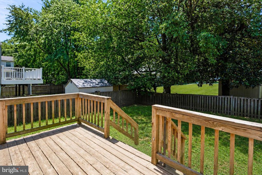 Image 11 of property listing at 906 BUTTONWOOD TRL, Crownsville, MD 21032