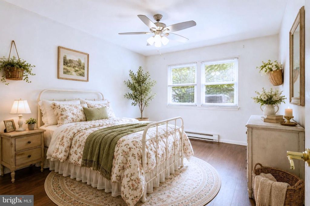 Image 7 of property listing at 906 BUTTONWOOD TRL, Crownsville, MD 21032