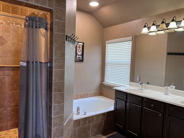 11536 Clover Knoll Drive, Frisco, TX 75035