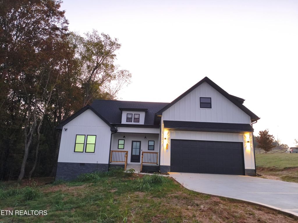 2041 River Mist Circle, New Market, TN 37820