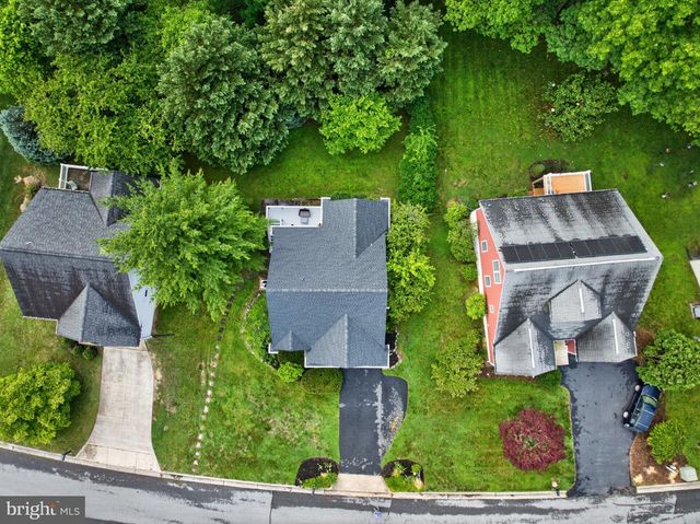 122 HENSEL DR, Shepherdstown, WV 25443