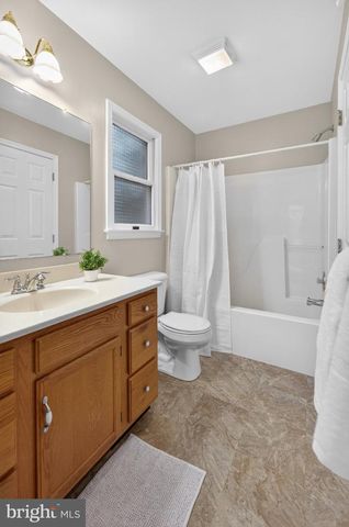 122 HENSEL DR, Shepherdstown, WV 25443
